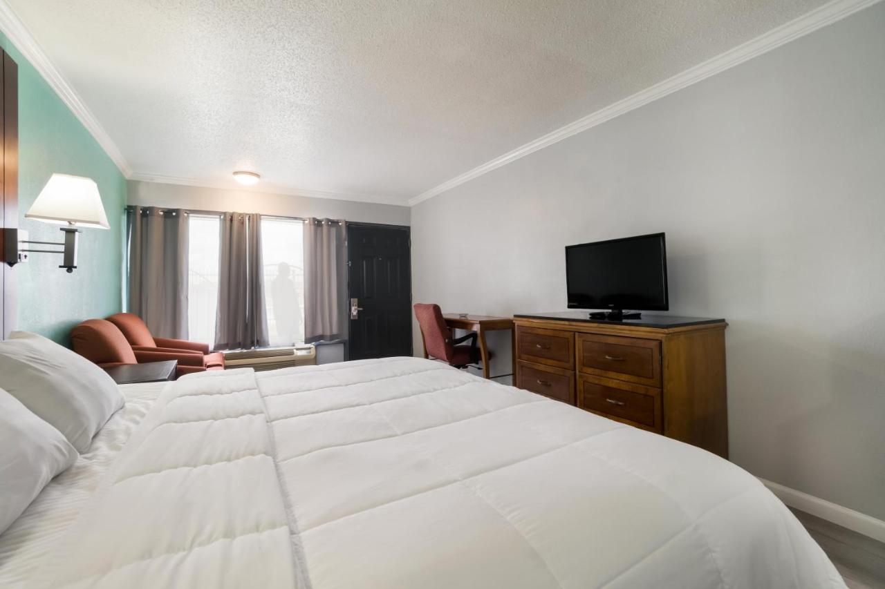 Americas Best Value Inn And Suites Blytheville Exteriör bild